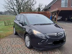 Schwarz Gebraucht 2016 Opel Zafira S Van / Kleinbus | 7.100 € (Fairer Preis)