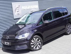 Deep black perleffekt Gebraucht 2021 VW Touran Van / Kleinbus | 25.990 € (Fairer Preis)
