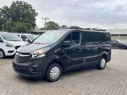 Schwarz Gebraucht 2016 Opel Vivaro Van | 10.900 € (Superpreis)