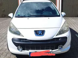 Weiß Gebraucht 2008 Peugeot 207 Sport Limousine | 2.999 € (Fairer Preis)
