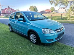 Blau Gebraucht 2006 Opel Corsa Kleinwagen | 1.650 € (Fairer Preis)
