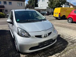 Silber Gebraucht 2007 Toyota Aygo Club Kleinwagen | 1.650 € (Guter Preis)