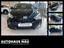 Mysticschwarz mica Neu 2025 Toyota Yaris Hybrid Comfort Kleinwagen | 23.990 € (Guter Preis)