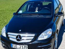 Schwarz Gebraucht 2010 Mercedes B180 Van / Kleinbus | 4.999 € (Fairer Preis)