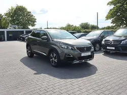 Grau Gebraucht 2018 Peugeot 3008 Allure SUV | 18.900 € (Fairer Preis)