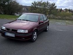 Rot Gebraucht 1995 Opel Vectra Coupé | 1.600 €
