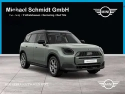 Smokey green Gebraucht 2024 Mini One D Countryman SUV | 36.160 €