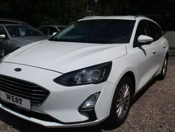 Weiß Gebraucht 2021 Ford Focus Titanium Limousine | 9.790 €
