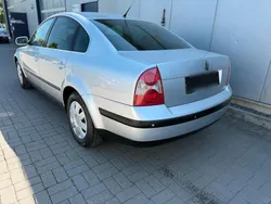 Silber Gebraucht 2002 VW Passat Highline Limousine | 2.400 € (Fairer Preis)