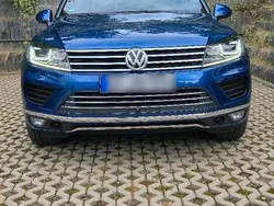Blau Gebraucht 2016 VW Touareg SUV | 27.999 € (Fairer Preis)