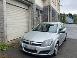 Silber Gebraucht 2005 Opel Astra Kleinwagen | 3.700 €