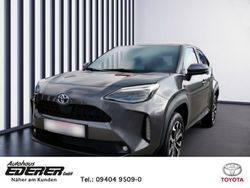 Grau Gebraucht 2024 Toyota Yaris Cross Team SUV | 25.950 € (Etwas zu teuer)