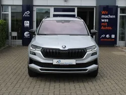Brilliantsilber Gebraucht 2022 Skoda Karoq SportLine SUV | 26.950 € (Fairer Preis)
