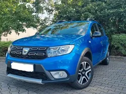 Blau Gebraucht 2018 Dacia Sandero Stepway Kleinwagen | 10.800 € (Etwas zu teuer)