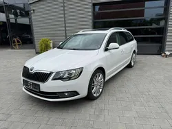 Weiß Gebraucht 2015 Skoda Superb Ambition Kombi | 13.900 € (Etwas zu teuer)