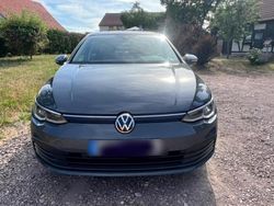 Grau Gebraucht 2022 VW Golf VIII Kombi | 21.000 € (Guter Preis)
