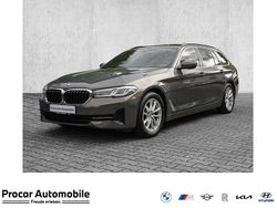 Grau Gebraucht 2022 BMW 520 Kombi | 37.790 € (Fairer Preis)