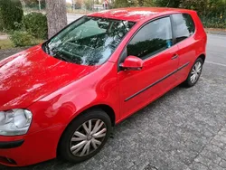 Rot Gebraucht 2005 VW Golf V Kleinwagen | 1.350 € (Fairer Preis)