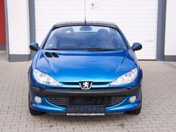 Blau Gebraucht 2002 Peugeot 206 CC Platinum Cabrio | 2.999 € (Teuer)