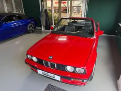 Rot Gebraucht 1991 BMW 318 Cabriolet Cabrio | 14.900 €