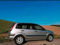 Silber Gebraucht 2006 Ford Fusion Limousine | 1.800 € (Fairer Preis)