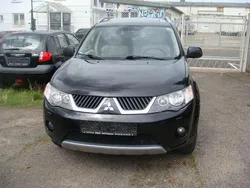 Schwarz Gebraucht 2009 Mitsubishi Outlander Instyle SUV | 3.600 € (Fairer Preis)