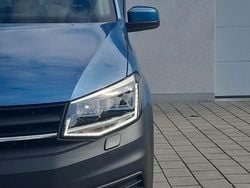 Blau Gebraucht 2017 VW Caddy Trendline Van / Kleinbus | 17.999 € (Fairer Preis)