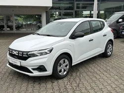 Weiß Gebraucht 2024 Dacia Sandero Essentiel Kleinwagen | 14.399 € (Fairer Preis)