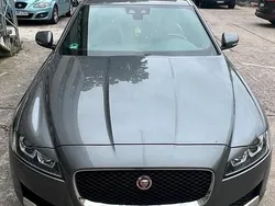 Grau Gebraucht 2016 Jaguar XF Limousine | 14.600 € (Guter Preis)