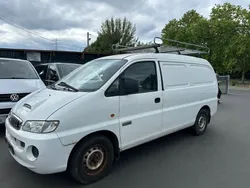 Weiß Gebraucht 2005 Hyundai H-1 Van / Kleinbus | 1.999 € (Guter Preis)