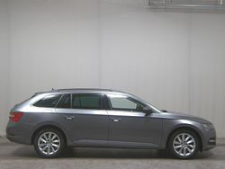 Grau Gebraucht 2022 Skoda Superb Ambition Kombi | 19.480 € (Superpreis)