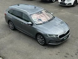 Graphitegrau metallic Gebraucht 2022 Skoda Octavia Style Kombi | 19.400 € (Guter Preis)