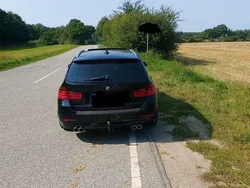 Schwarz Gebraucht 2012 BMW 318 Sport Line Kombi | 7.000 € (Fairer Preis)