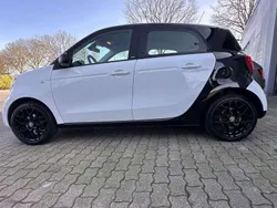 Weiß Gebraucht 2017 Smart ForFour Basis Kleinwagen | 9.600 € (Fairer Preis)