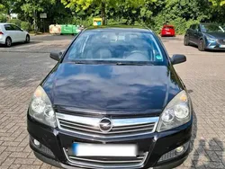 Schwarz Gebraucht 2009 Opel Astra Kombi | 4.899 € (Teuer)