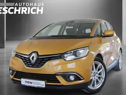 Gelb Gebraucht 2018 Renault Scénic IV Intens Van / Kleinbus | 15.450 € (Fairer Preis)