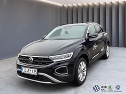 Deep black Gebraucht 2024 VW T-Roc Life SUV | 27.500 € (Guter Preis)