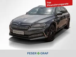 Quarzgrau metallic Gebraucht 2022 Skoda Superb LAURIN & KLEMENT Kombi | 21.440 € (Fairer Preis)