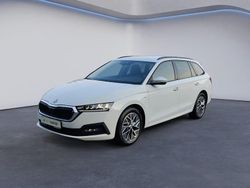Moonweiss metallic Gebraucht 2023 Skoda Octavia Ambition Kombi | 22.480 € (Fairer Preis)