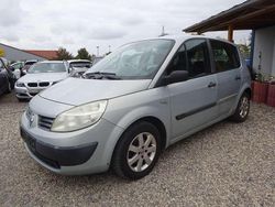 Grau Gebraucht 2006 Renault Scénic II Van / Kleinbus | 350 €