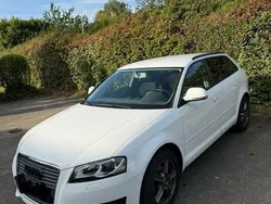 Weiß Gebraucht 2010 Audi A3 Sportback Ambiente Limousine | 7.950 € (Fairer Preis)