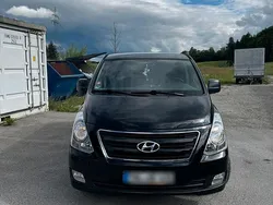 Schwarz Gebraucht 2017 Hyundai H-1 Van / Kleinbus | 23.000 €
