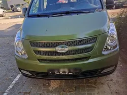 Grün Gebraucht 2010 Hyundai H-1 Van / Kleinbus | 6.050 € (Guter Preis)