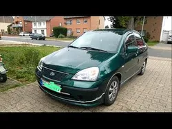Grün Gebraucht 2004 Suzuki Liana | 2.850 €