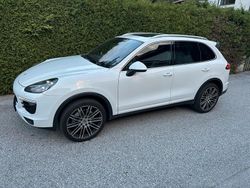 Weiß Gebraucht 2014 Porsche Cayenne SUV | 32.000 €