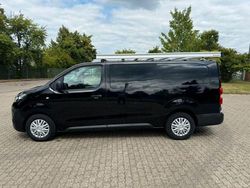 Diamant schwarz/karbon schwarz (metallic) Gebraucht 2021 Opel Vivaro Van | 11.899 € (Superpreis)