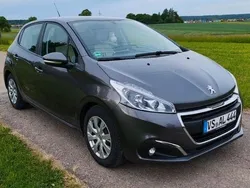 Grau Gebraucht 2019 Peugeot 208 Active Kleinwagen | 8.399 € (Fairer Preis)