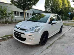 Weiß Gebraucht 2015 Citroën C3 PureTech Kleinwagen | 5.999 € (Guter Preis)