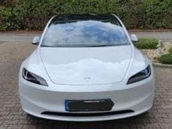 Weiß Gebraucht 2024 Tesla Model 3 RWD Limousine | 37.290 € (Guter Preis)