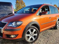 Rot Gebraucht 2008 VW Touran Cross Van / Kleinbus | 2.700 € (Guter Preis)